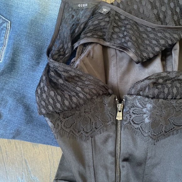 Guess - Picture 5 of 6